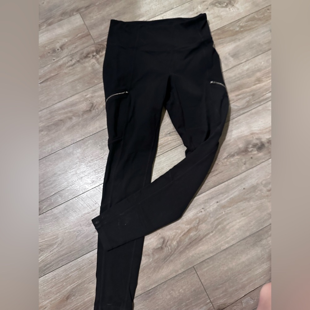athleta ZIPPER leggings!